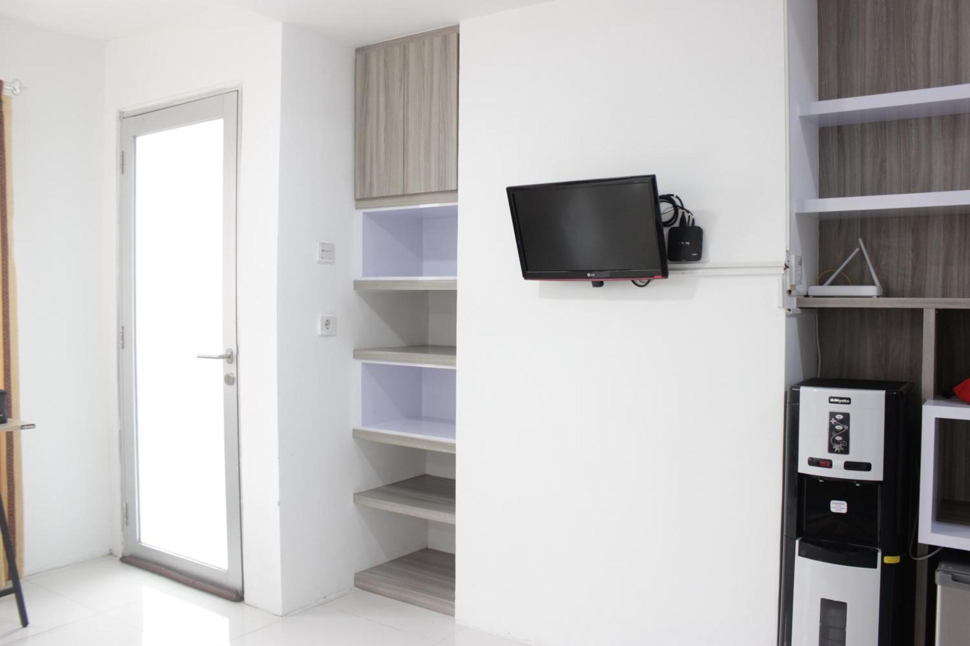 Spacious And Modern At Grand Afrika By Travelio Apartemen Bandung