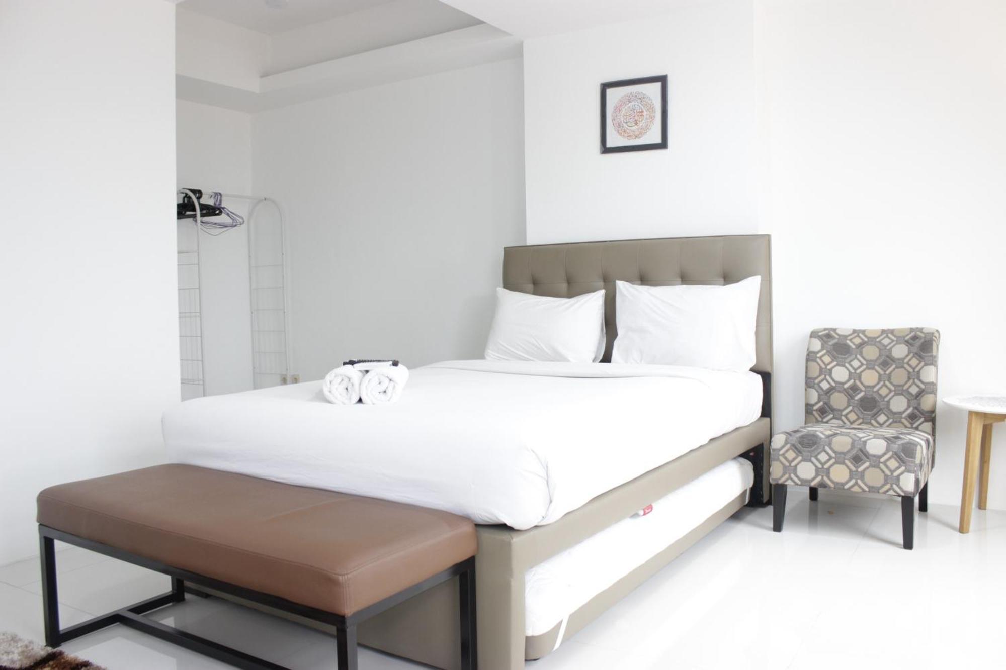 Apartemen Spacious And Modern At Grand Afrika By Travelio